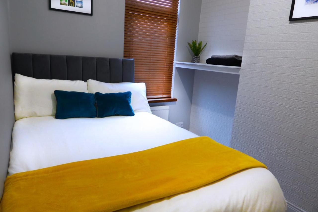 Broadway Belfast! Central Location! Sleeps 6! Kültér fotó