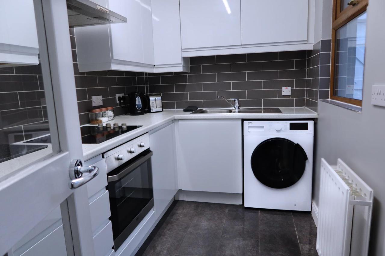 Broadway Belfast! Central Location! Sleeps 6! Kültér fotó