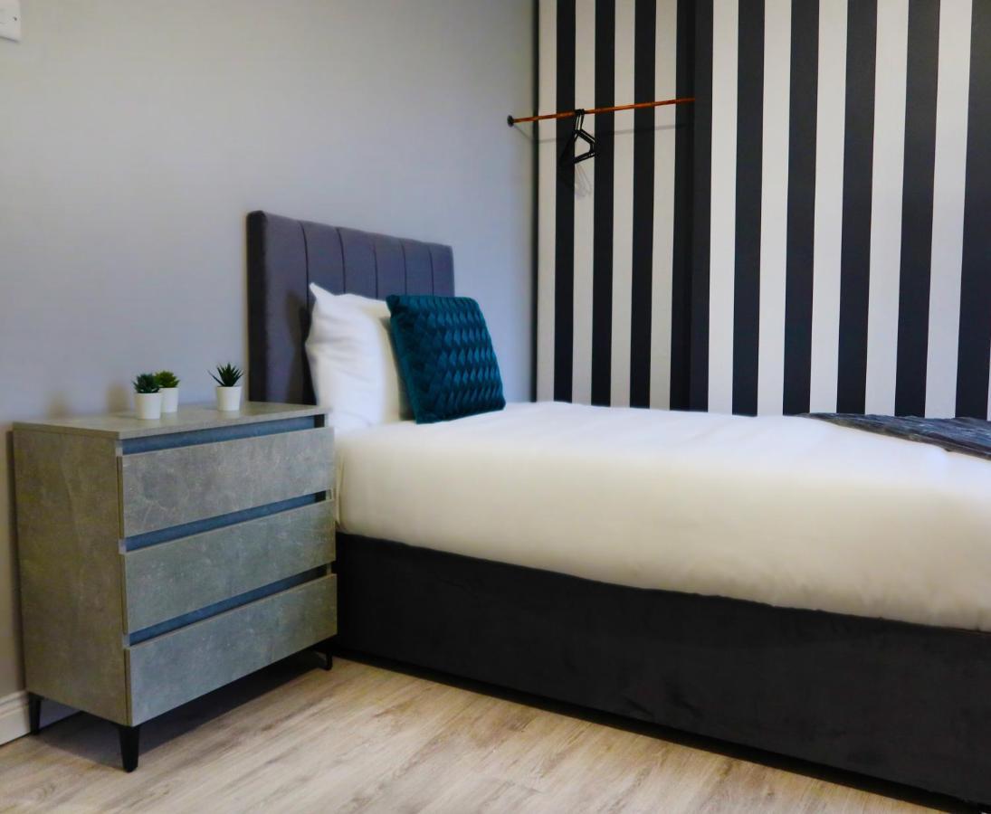 Broadway Belfast! Central Location! Sleeps 6! Kültér fotó