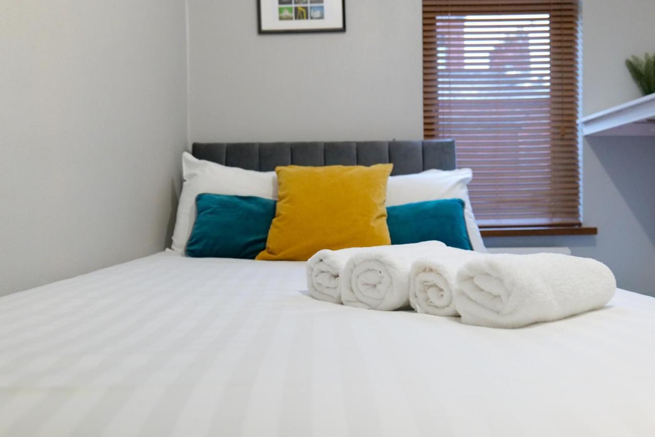 Broadway Belfast! Central Location! Sleeps 6! Kültér fotó