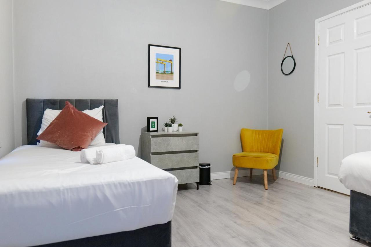 Broadway Belfast! Central Location! Sleeps 6! Kültér fotó