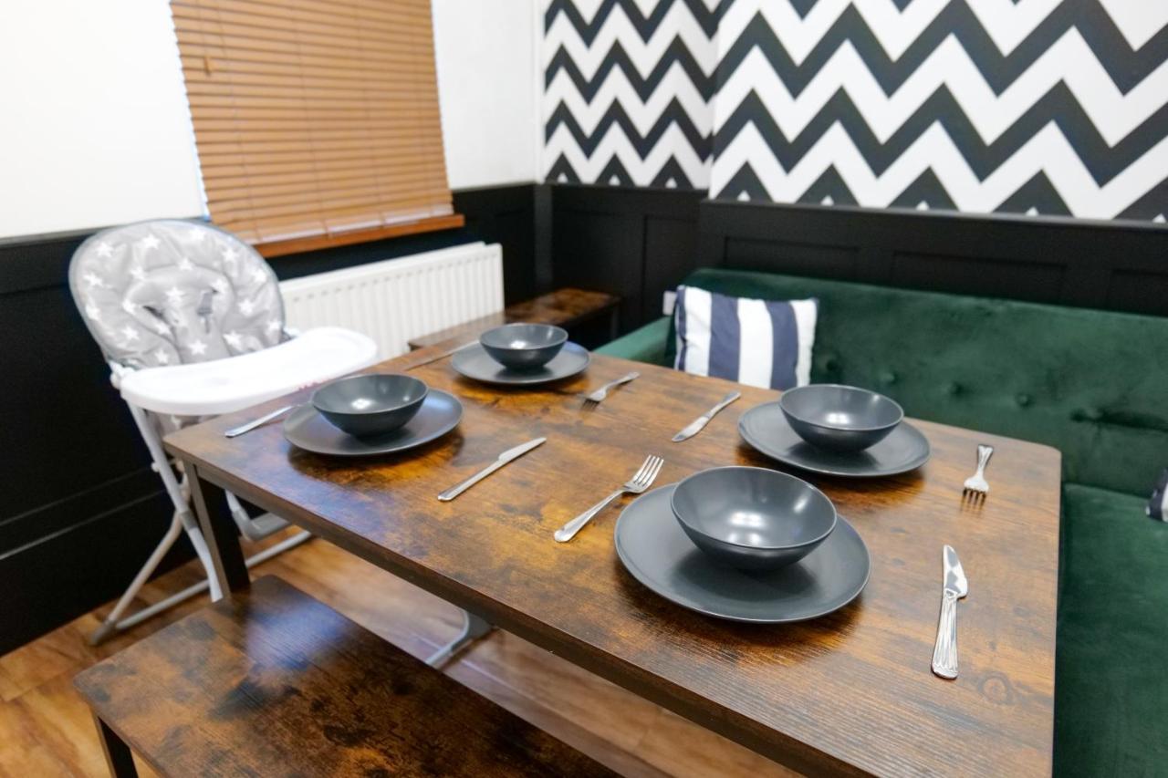 Broadway Belfast! Central Location! Sleeps 6! Kültér fotó