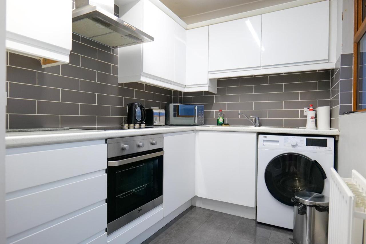 Broadway Belfast! Central Location! Sleeps 6! Kültér fotó